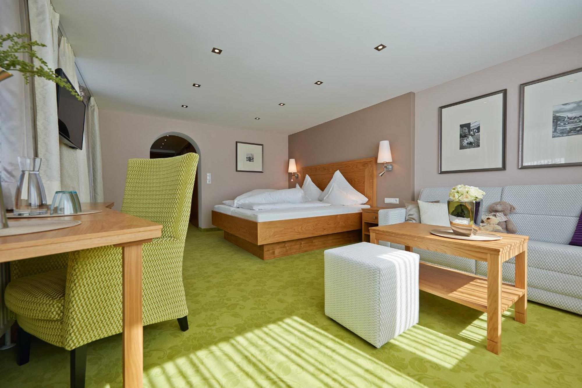 Hotel Restaurant Formarin Oberlech Room photo